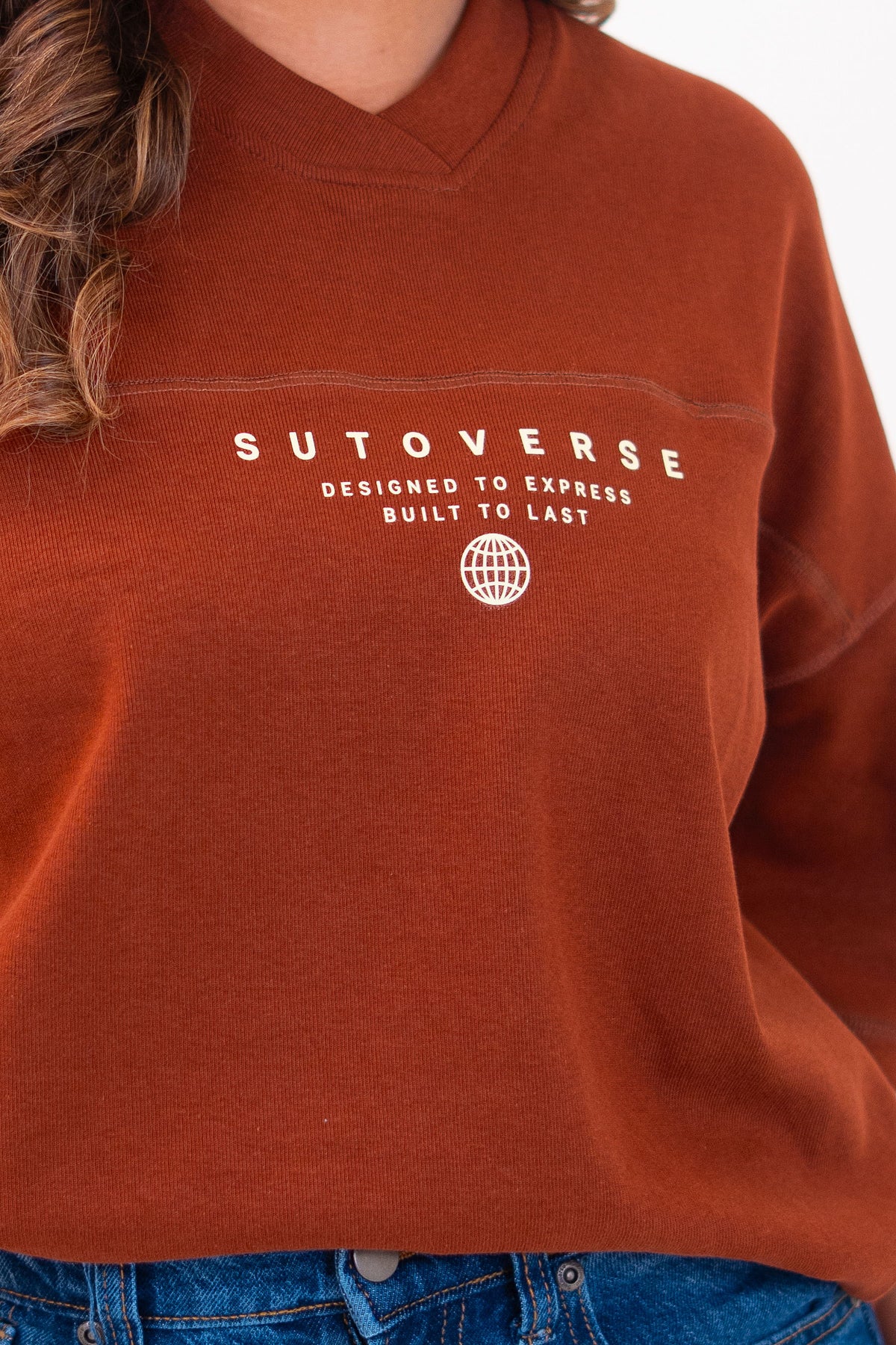 Brown oversized tee - SUTOVERSE chest print and V-neck collar detail